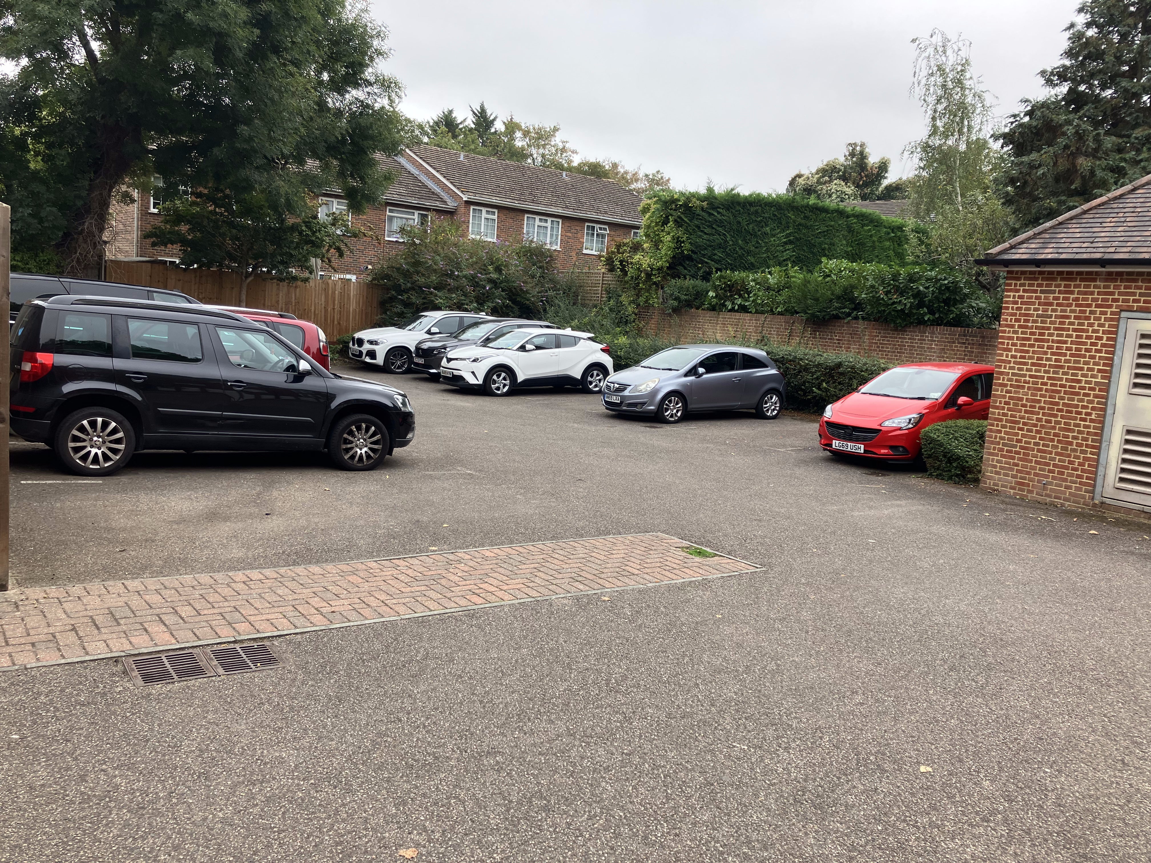 Flat Camborne Road in Greater London