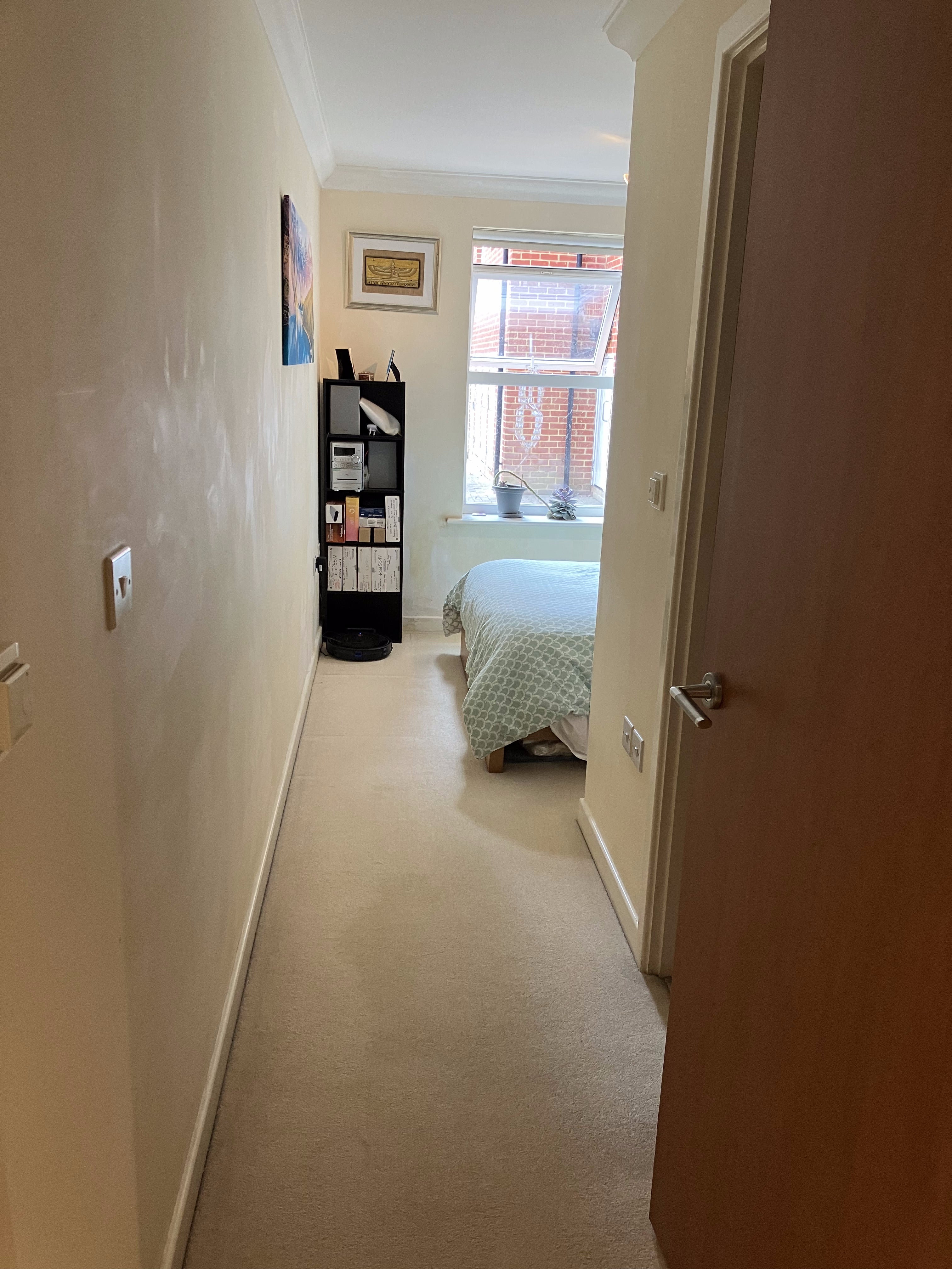 Flat Camborne Road in Greater London