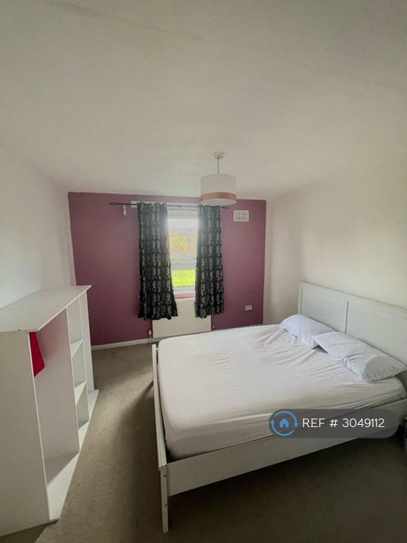 Room Rake Lane in Salford