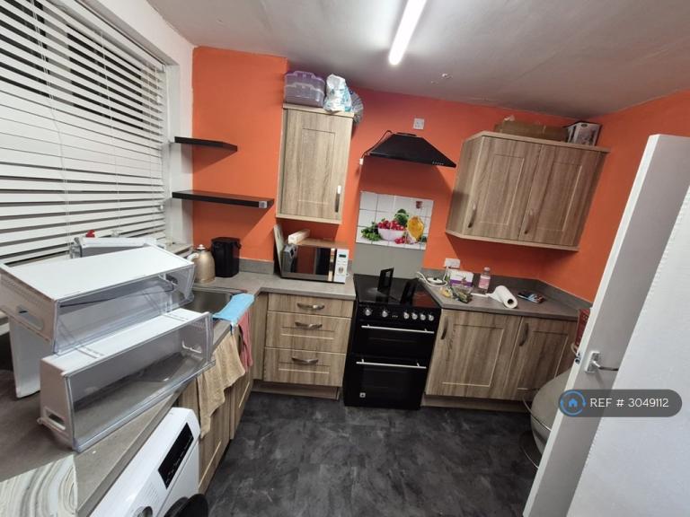 Room Rake Lane in Salford