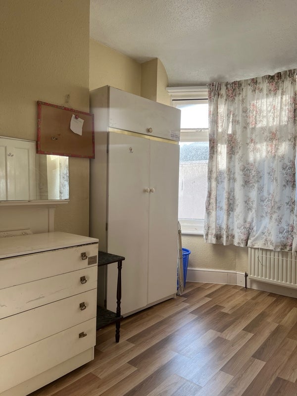 Room Maxwell Road in Bournemouth