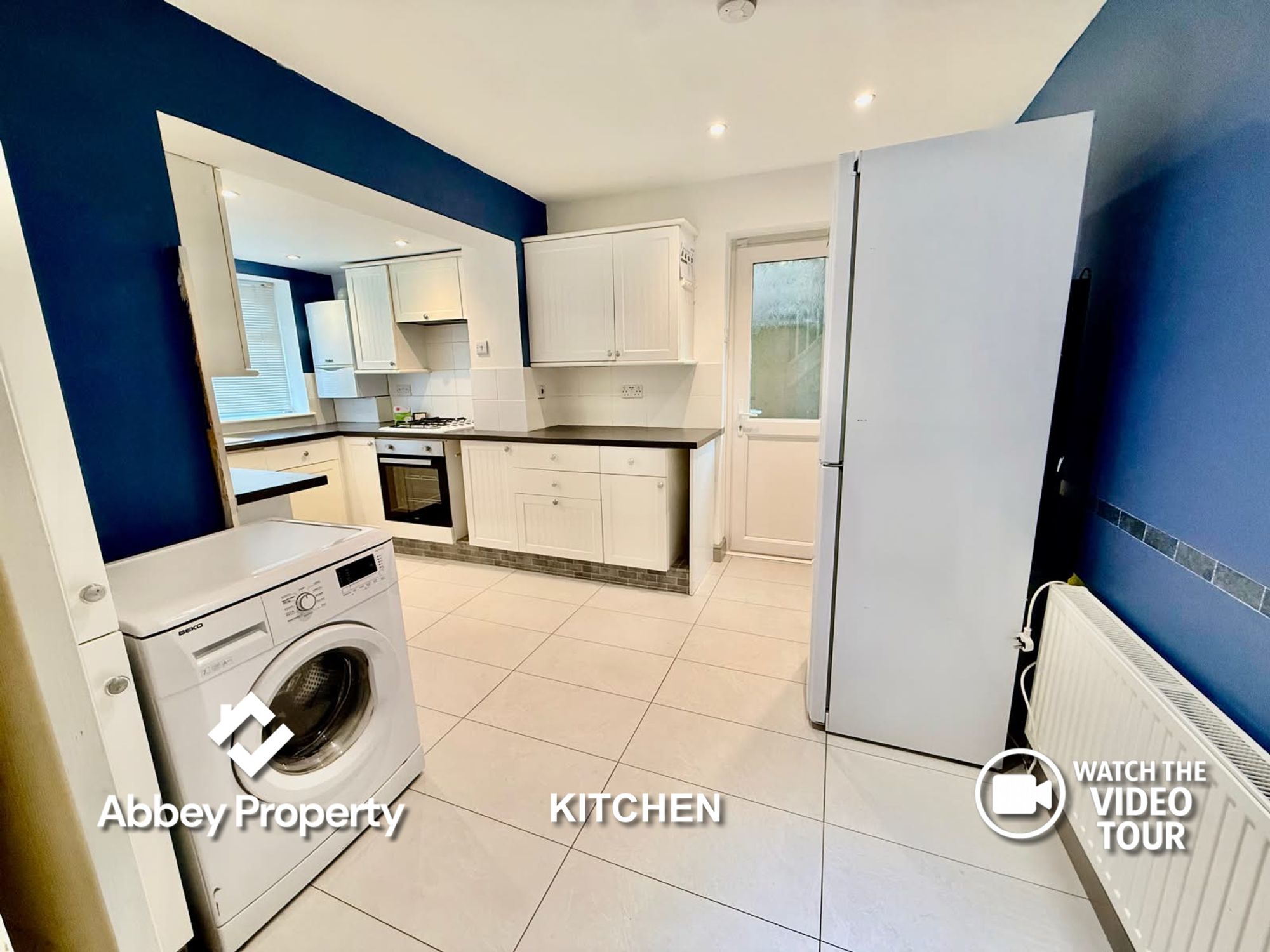 Flat Brompton Close in Luton