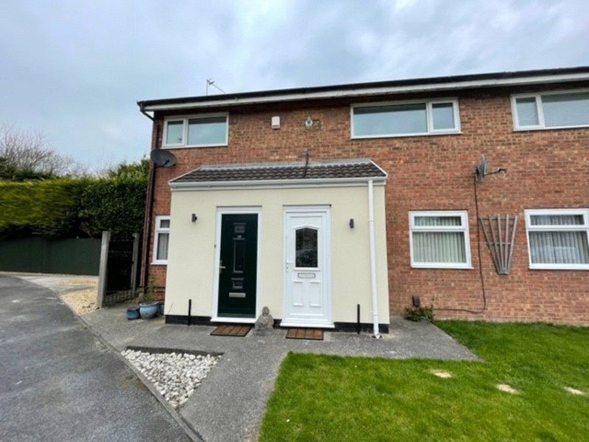 Flat Bardley Crescent in Huyton