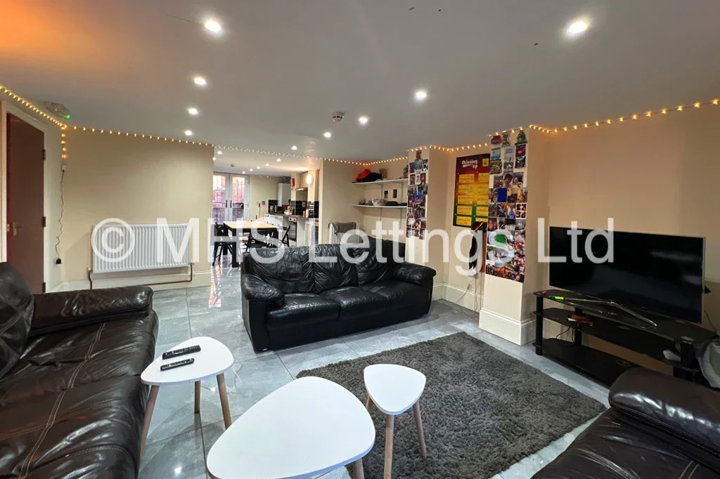 Flat Ebberston Place in Leeds