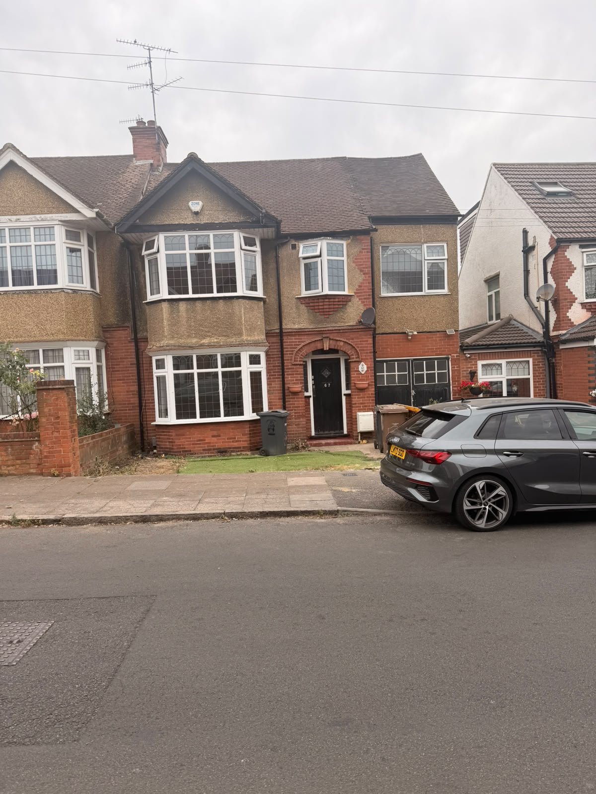 House Culverhouse Road in Luton