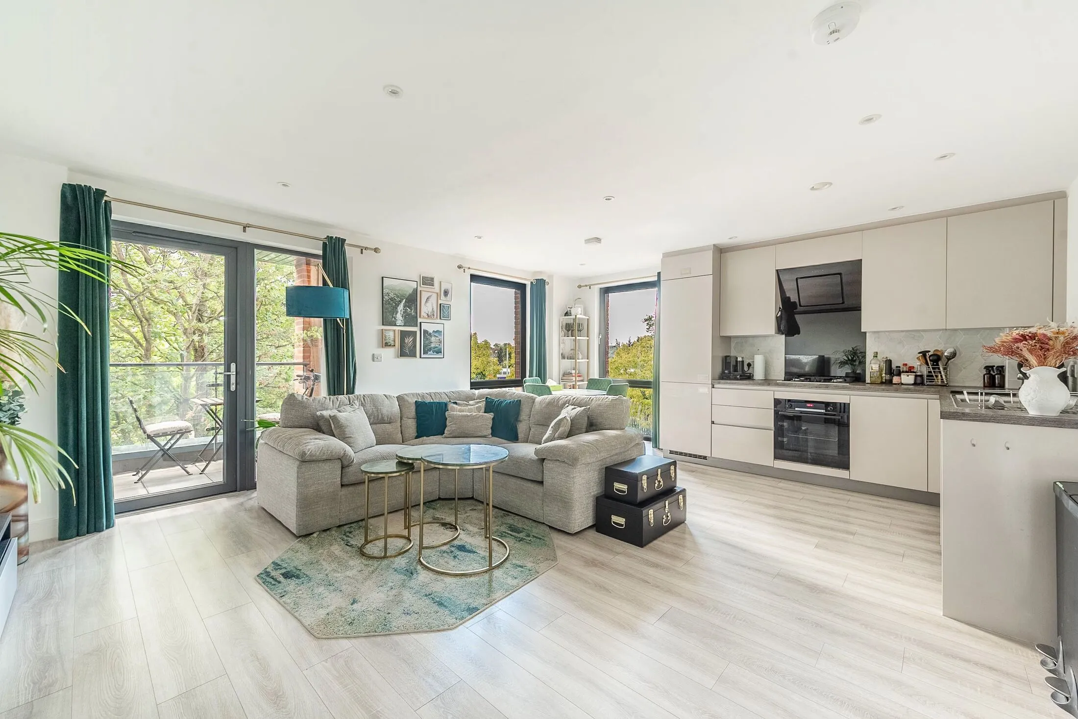 Flat Ellen Webb Drive in Greater London