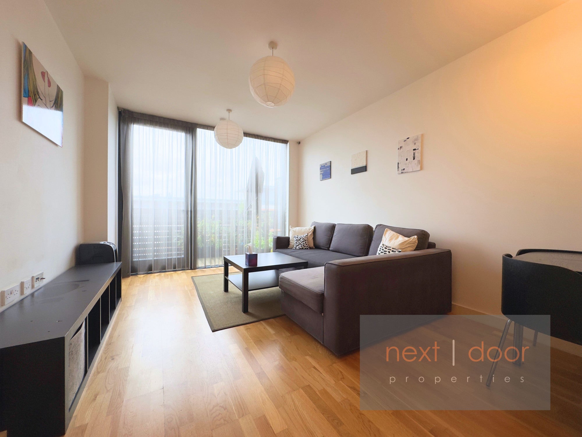 Flat Amelia Street in Greater London