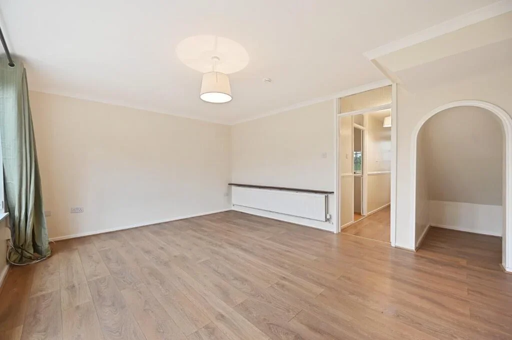 Flat Arundel House in Greater London