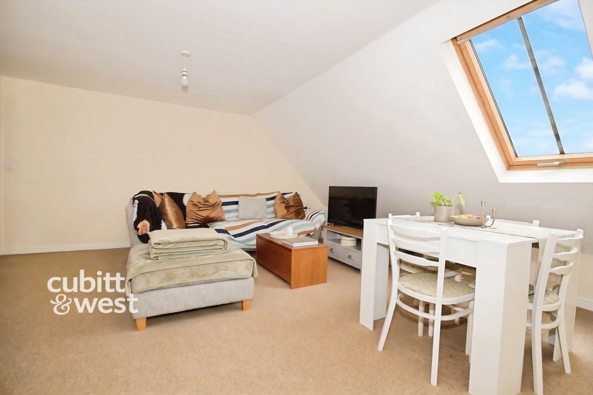 Flat Orchard Street in Chichester