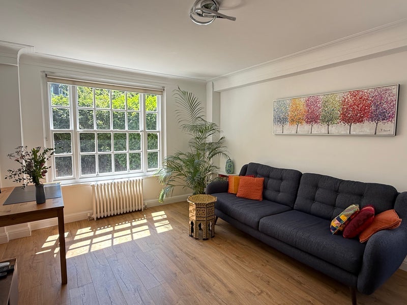 Room Haverstock Hill in Greater London