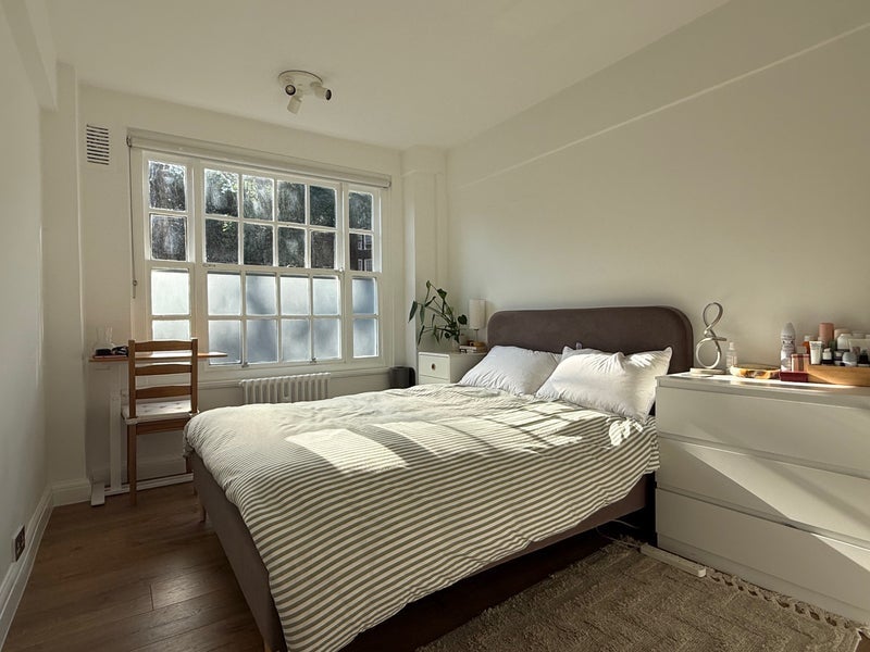 Room Haverstock Hill in Greater London