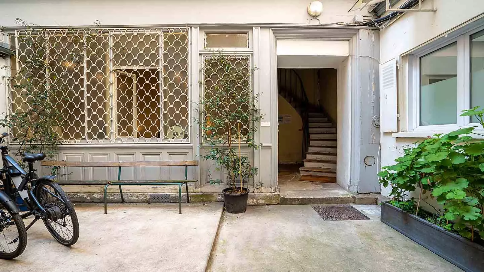 Appartement Rue de l'Échiquier à Paris