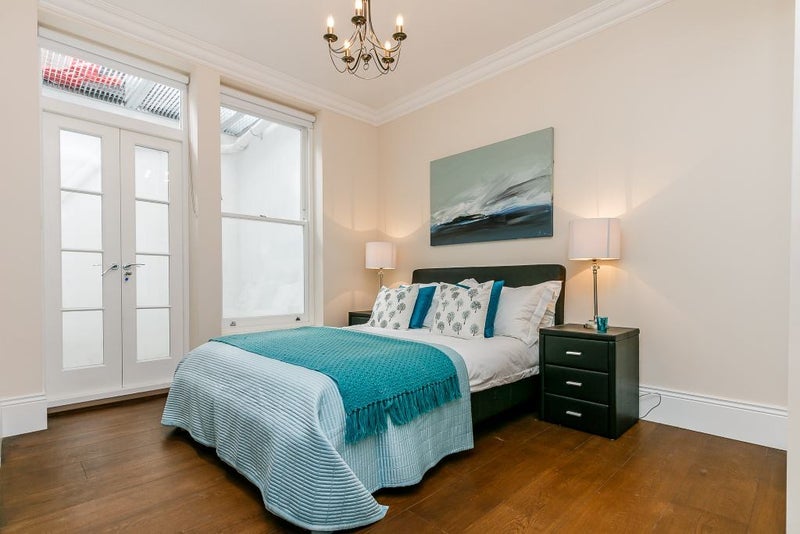Room Thurleigh Road in Greater London