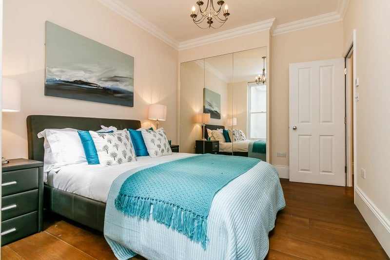 Room Thurleigh Road in Greater London
