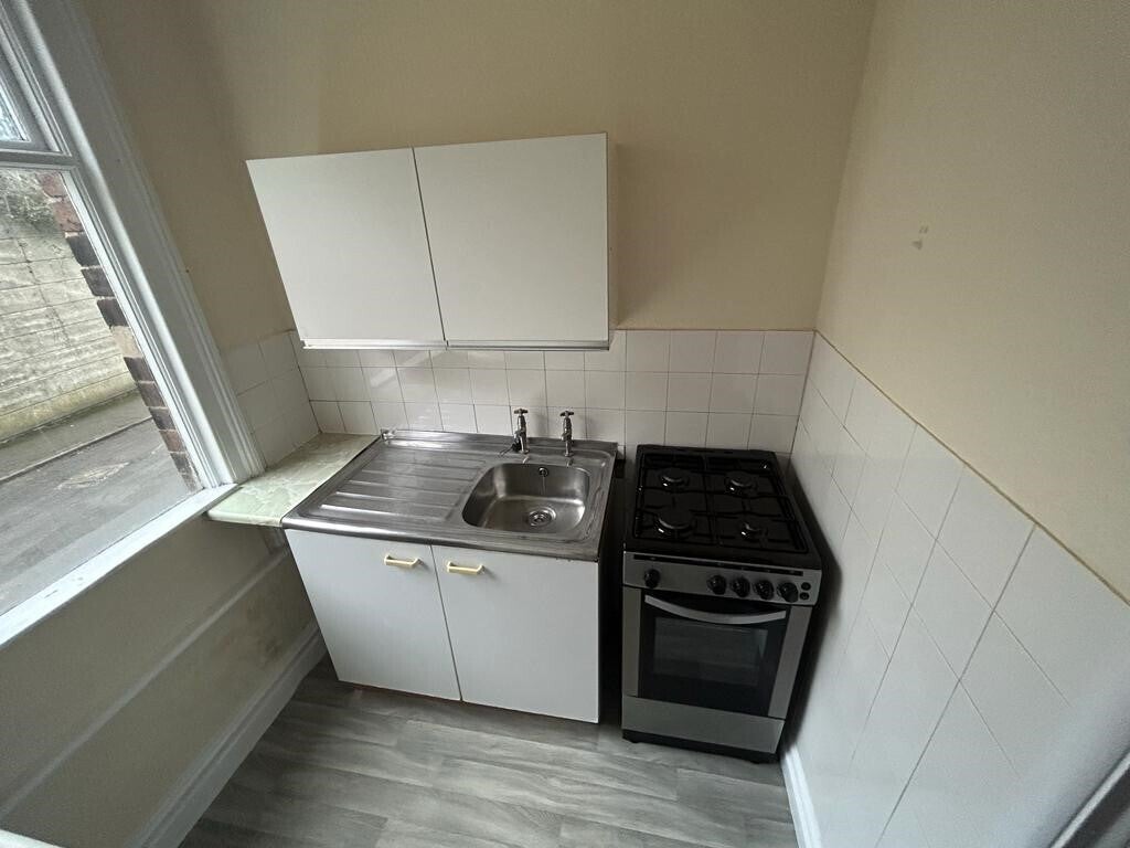 Flat Brinsworth Road in Rotherham