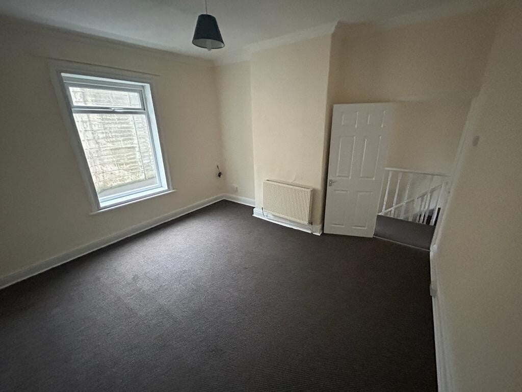 Flat Brinsworth Road in Rotherham