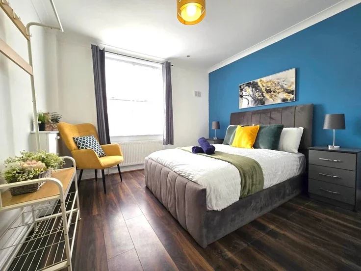 Flat Caledonian Road in Greater London