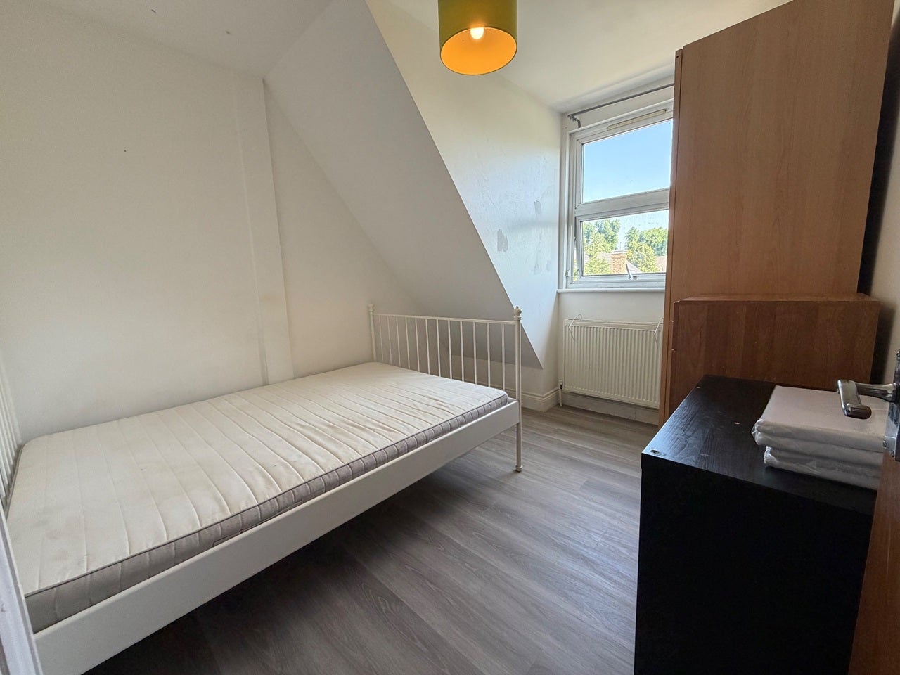 Flat Finchley Lane in Greater London