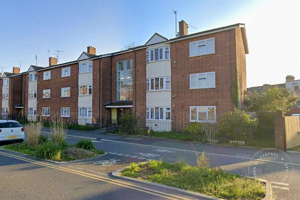 Flat Cathays Terrace in Cardiff