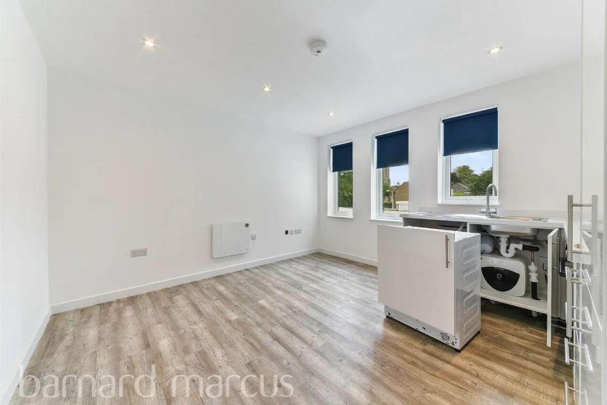 Flat Lodge Road in Greater London