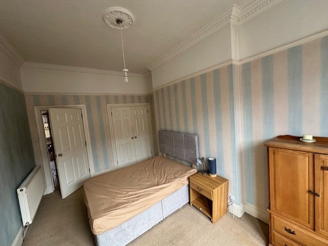 Flat Minard Road in Glasgow