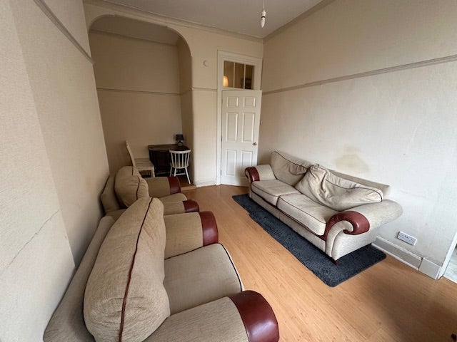 Flat Minard Road in Glasgow