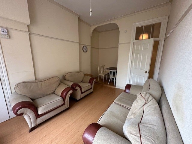 Flat Minard Road in Glasgow