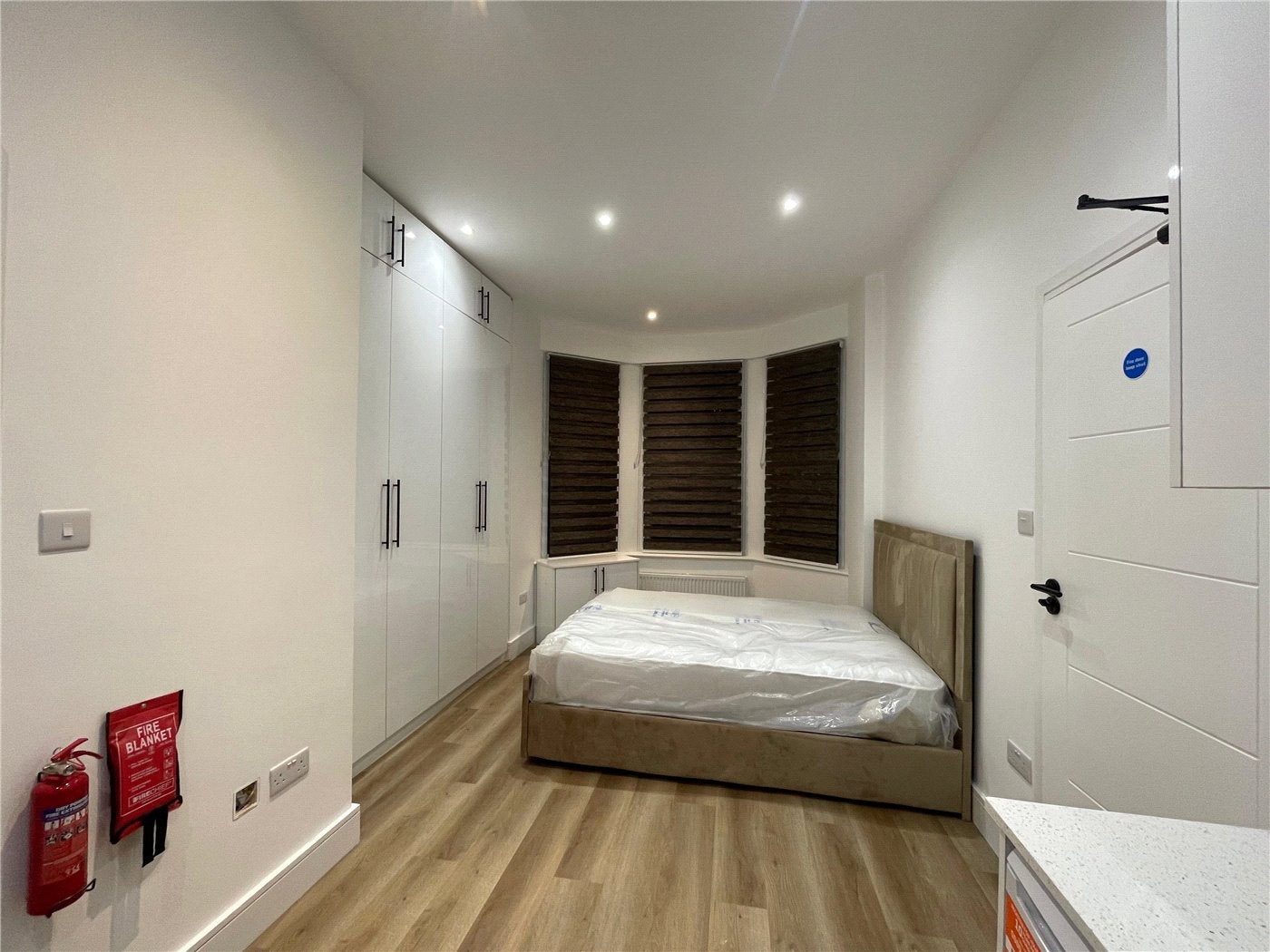 Flat Woodlands Road in Greater London