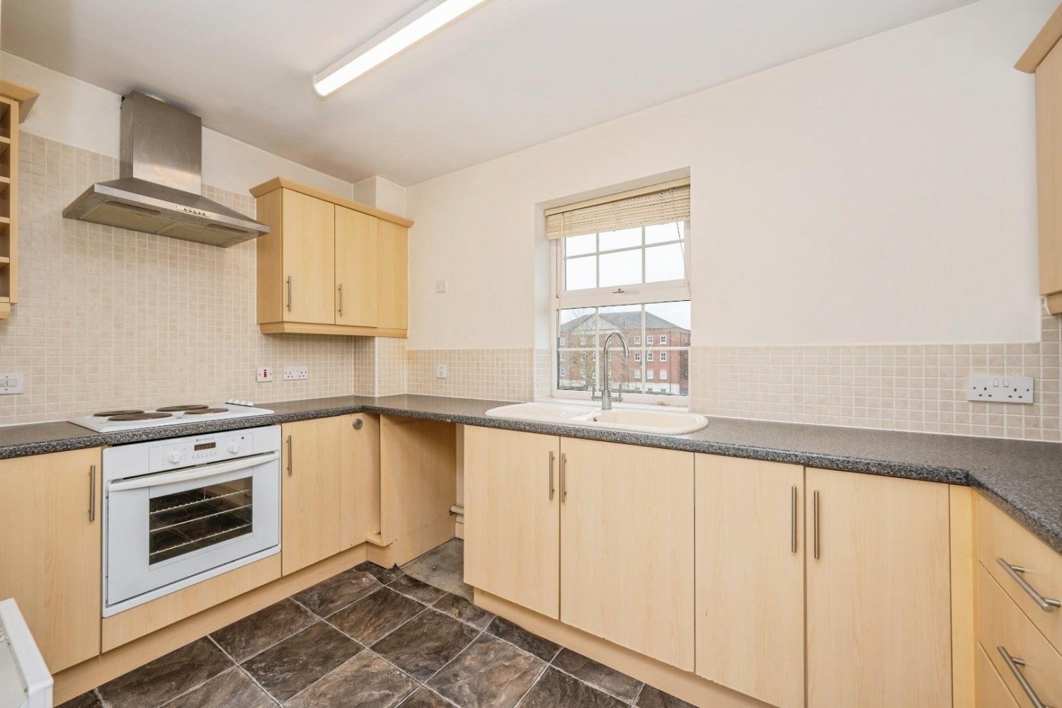 Flat Deykin Road in Lichfield
