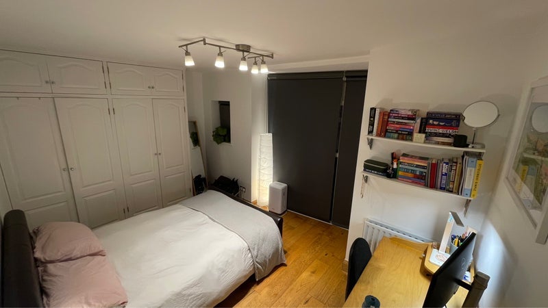 Room Hargrave Road in Greater London