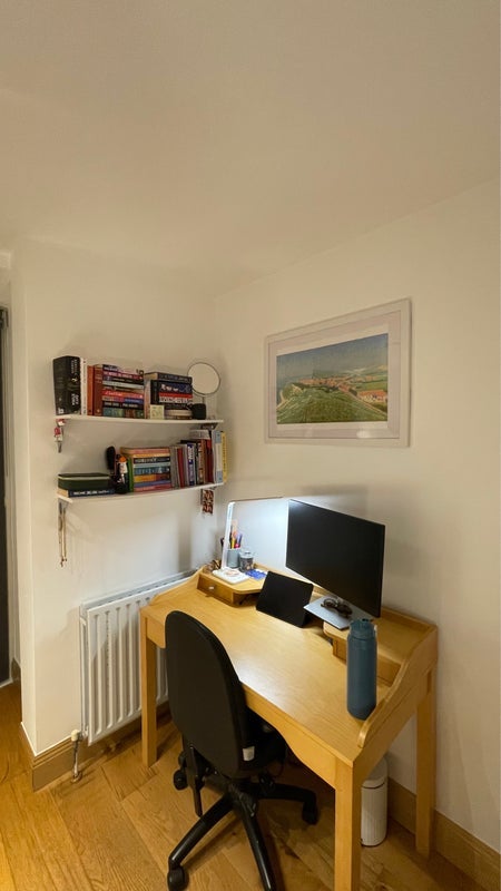 Room Hargrave Road in Greater London