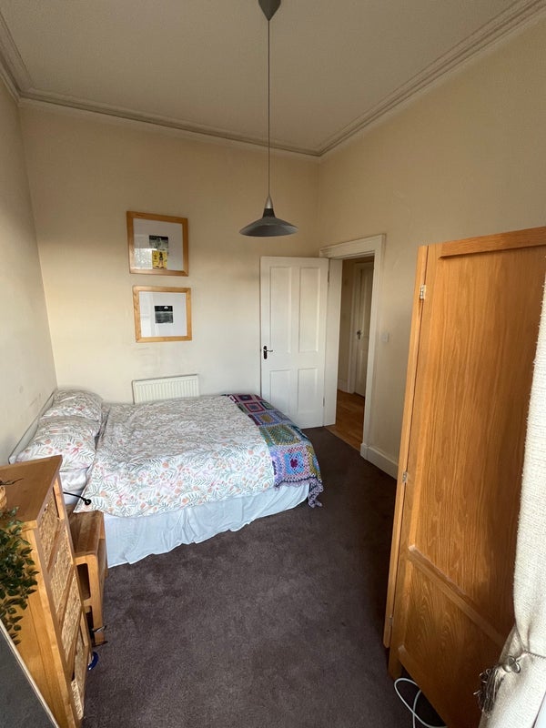 Flat Woodside Place in Glasgow