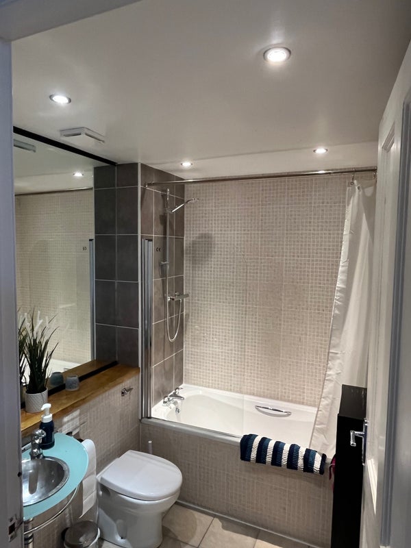 Room Woodside Place in Glasgow