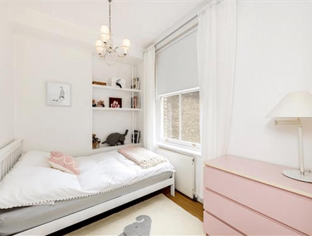Flat Hopkinsons' Place in Greater London