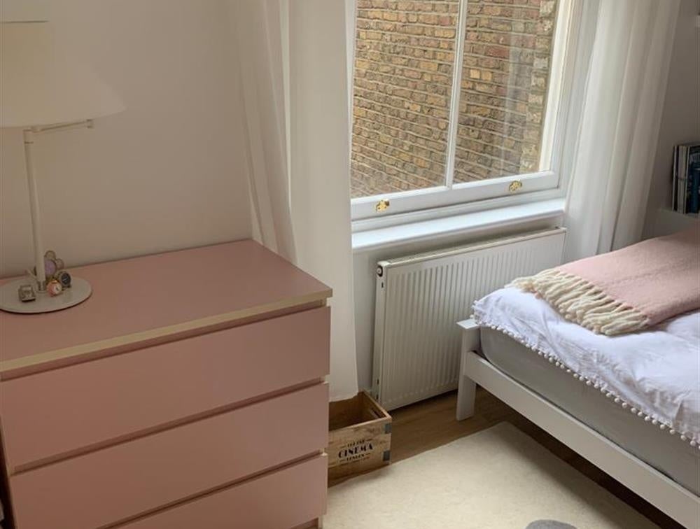 Flat Hopkinsons' Place in Greater London