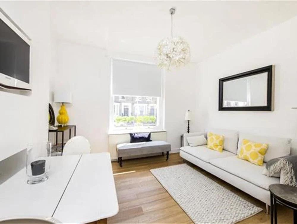 Flat Hopkinsons' Place in Greater London