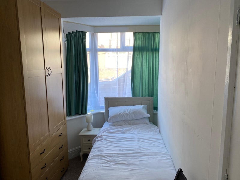 Room Kensington Road in Stoke-on-Trent