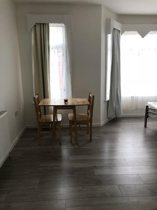 Room Cranbrook Park in Greater London