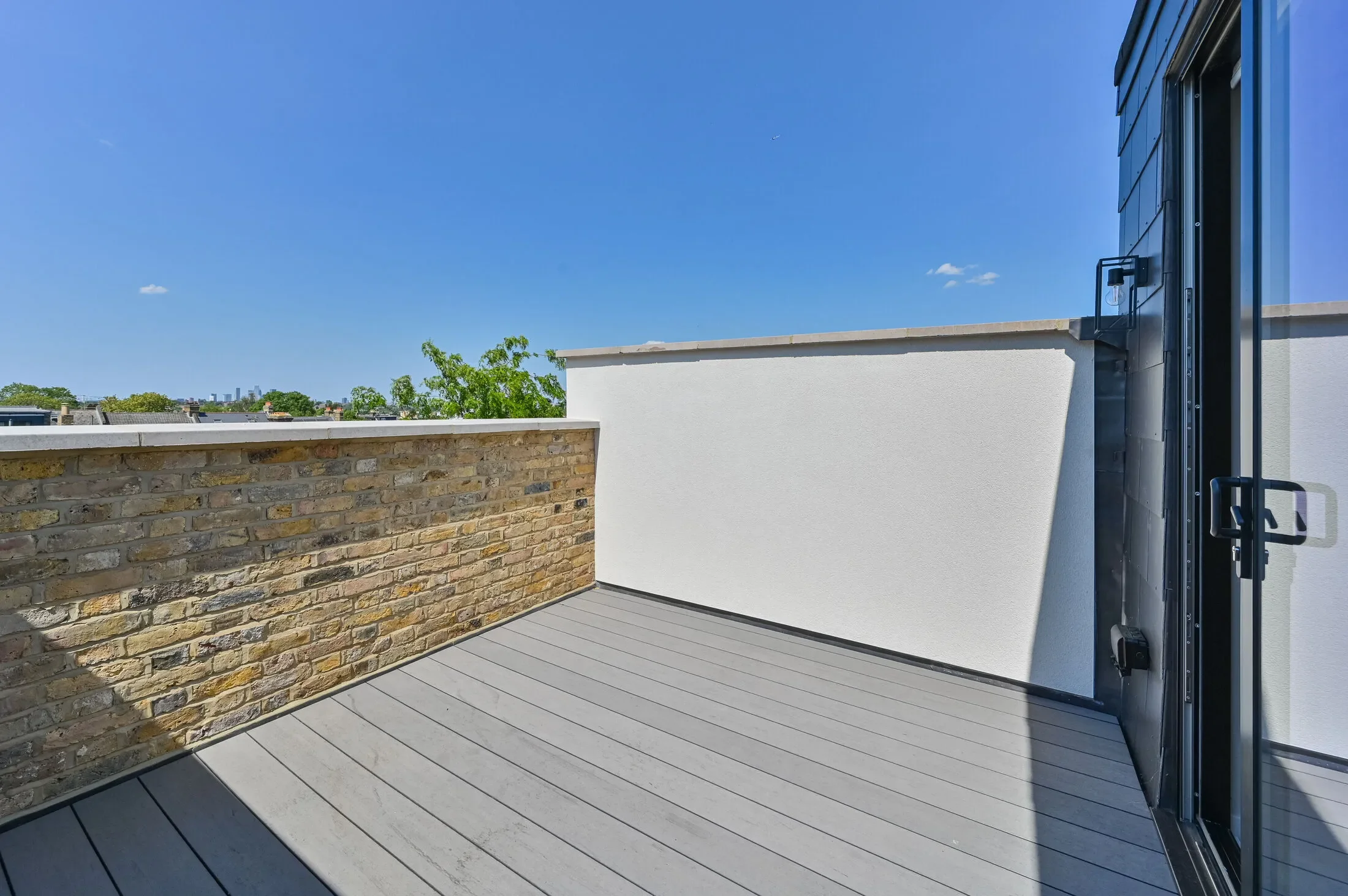 Flat Dunstan's Road in Greater London