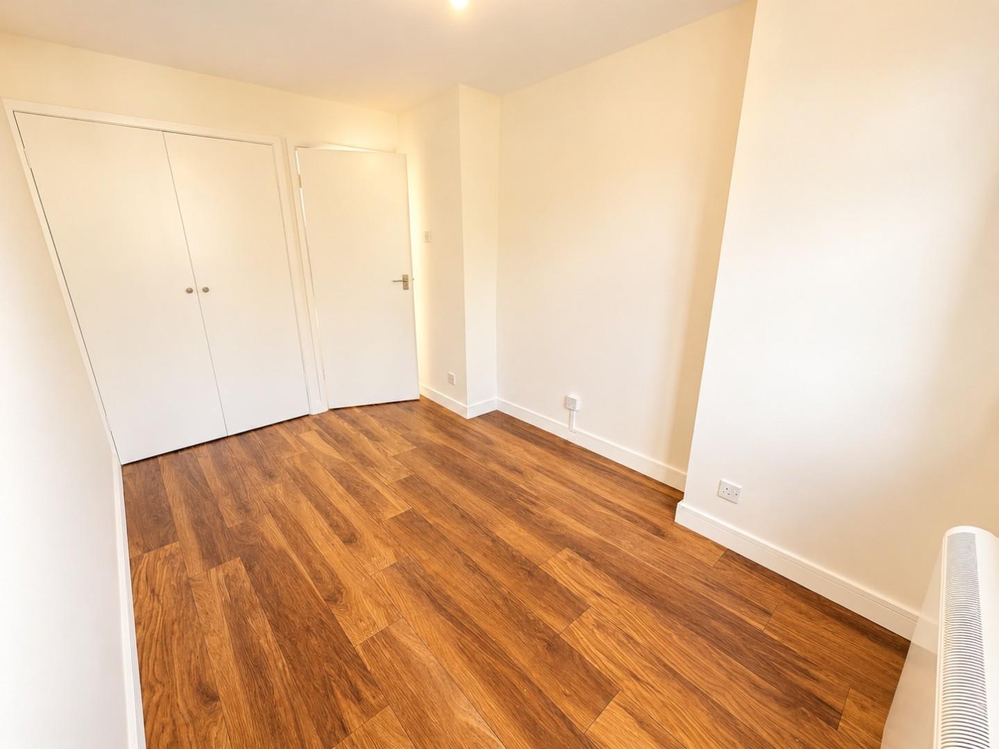 Flat Moyser Road in Greater London