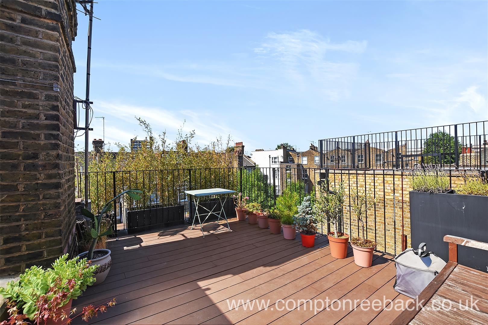 Flat Croxley Road in City of Westminster