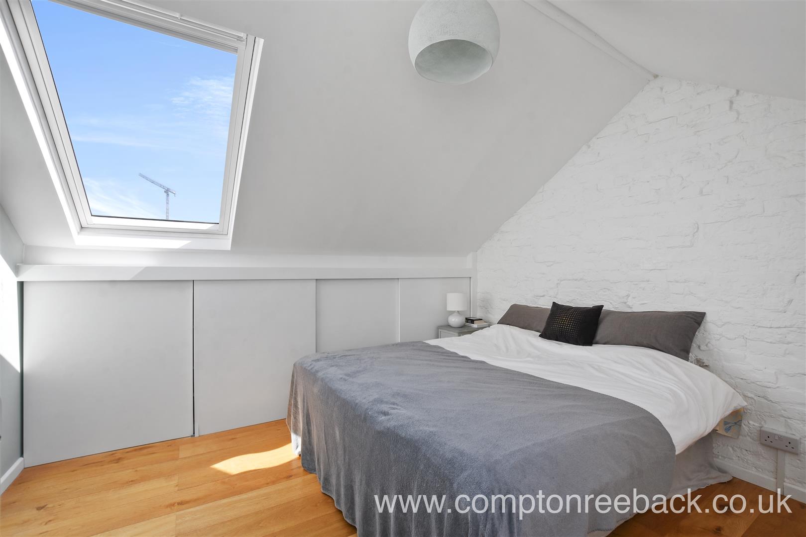 Flat Croxley Road in City of Westminster