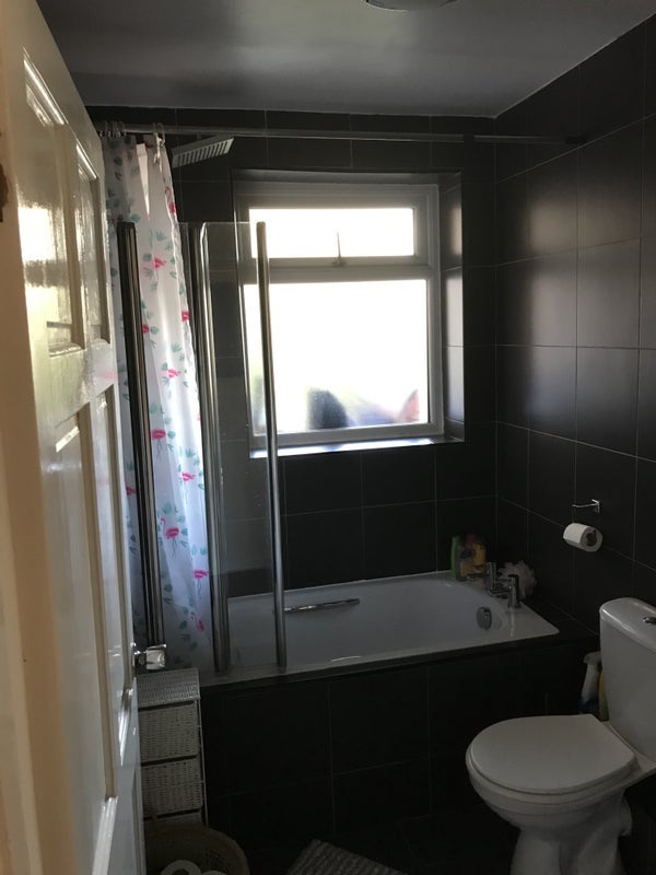 Room Rolling Street in Salford