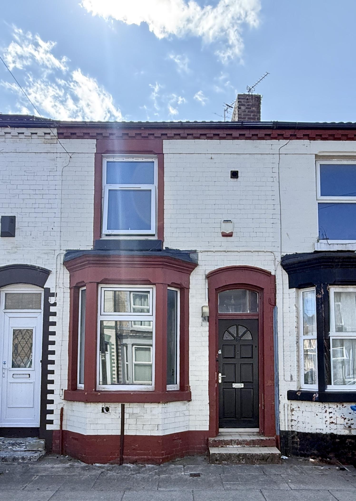 Room Hinton Street in Liverpool