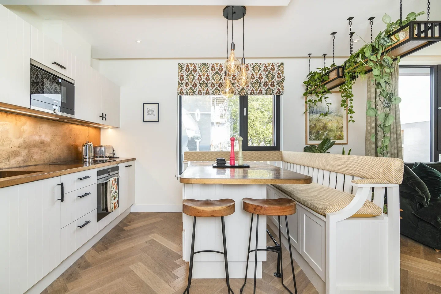 Flat Dawson Street in Greater London
