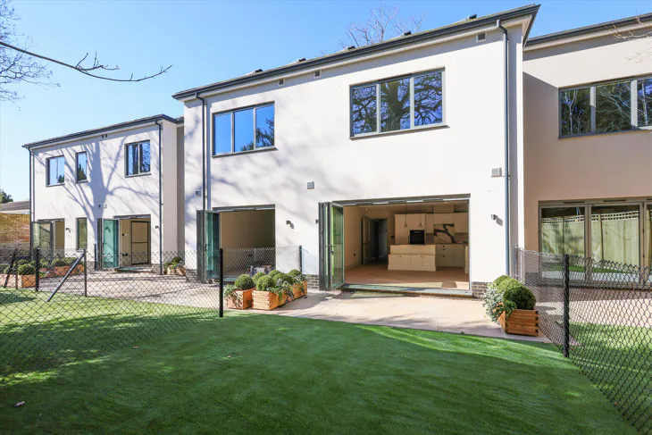 Flat Copsem Lane in Elmbridge