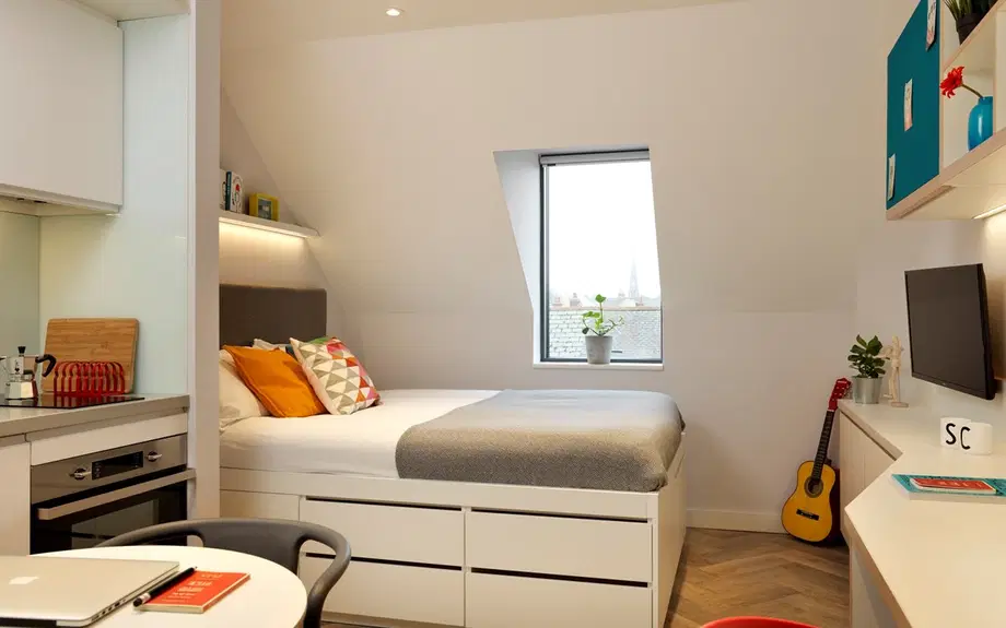 Room Chesterton Road in Cambridge