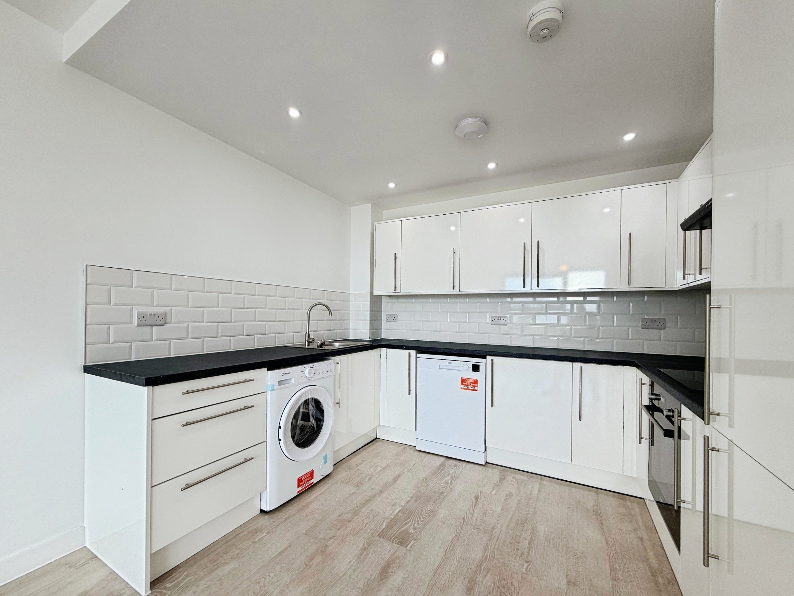 Flat Albert Place in Peterborough