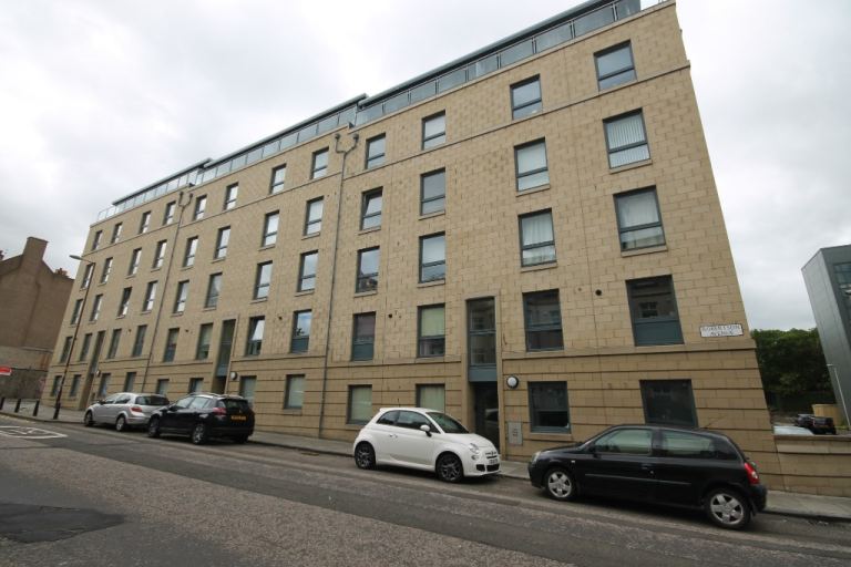 Flat Robertson Avenue in City of Edinburgh