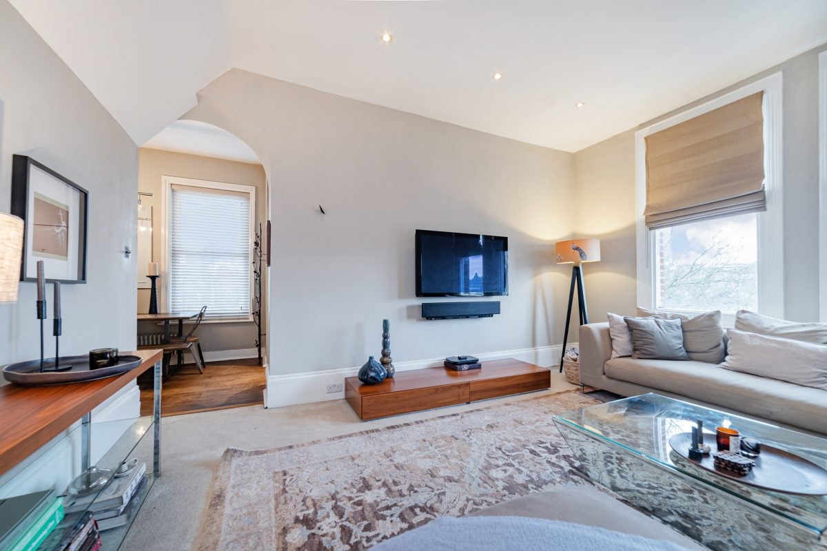 Flat Compayne Gardens in Greater London